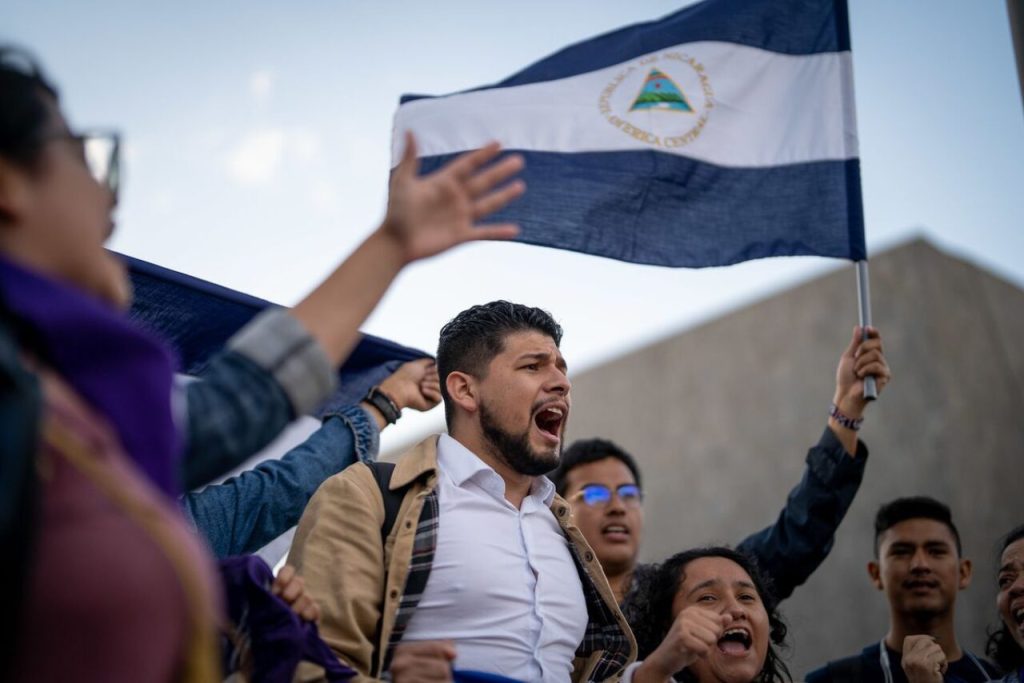 blogueronica image post jovenes nicaraguenses obligados al exilio